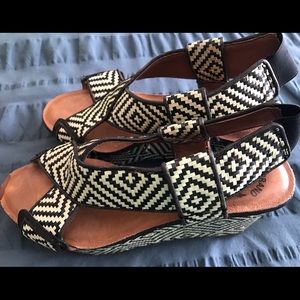 Lucky Brand Aztec Wedges